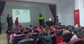 Düzce’de geleceğin sürücüleri trafik kurallarını öğreniyor