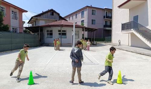 Düzce’de ilkokul öğrencileri geleneksel oyunlarla buluştu