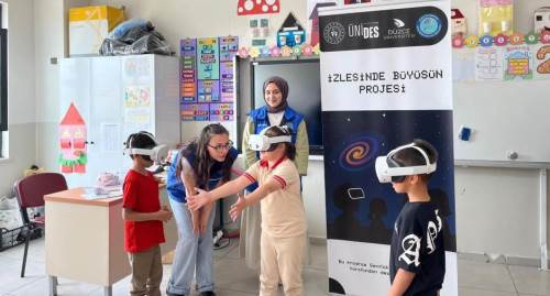 Düzce'de ilkokul öğrencileri uzay yolculuğuna çıktı