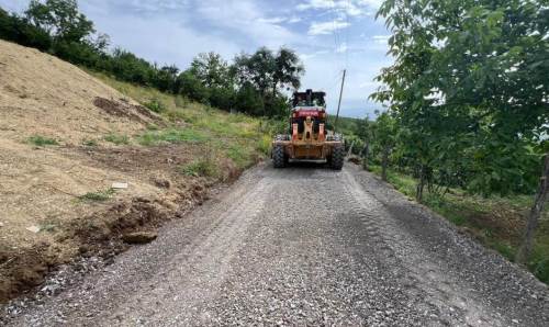 Düzce’de köy yollarının ulaşım kalitesi artıyor