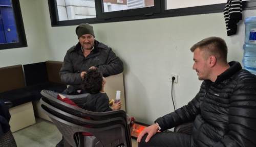 Düzce’de taksiciler yalnız kalan çocuğa sahip çıktı