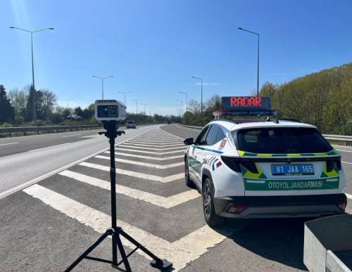 Düzce’de trafik denetiminde binlerce sürücüye ceza