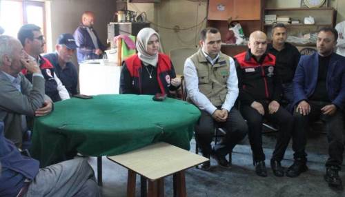 Düzce'de zirai dondan etkilenen tarım alanları inceleniyor