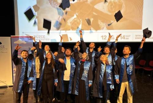 Düzce Üniversitesi mezunları yeniden bir arada