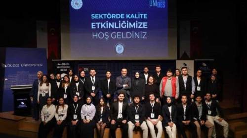 Düzce Üniversitesi'nin öğrencilerine ÜNİDES desteği
