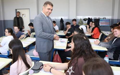 Düzce Valisi Aslan, LGS’ye hazırlanan öğrencilerle buluştu
