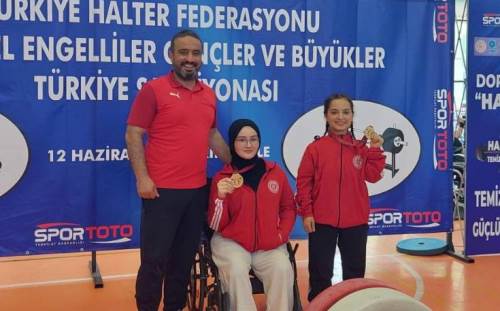 Düzceli sporcular Halter Türkiye Şampiyonası'ndan altın madalyalarla döndü