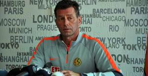 Skibbe: Maaşlarımızı alamamıştık