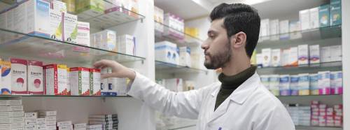 Eczacılıkta tehlike çanları: Türkiye’de mezun çok, iş yok!
