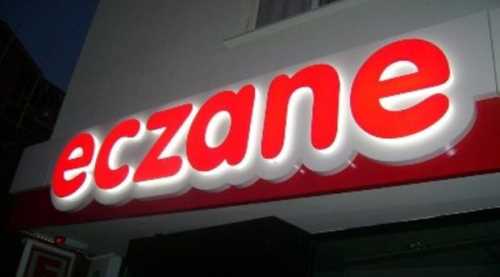 Eczanelerin hepsi aynı tabelayı kullanacak