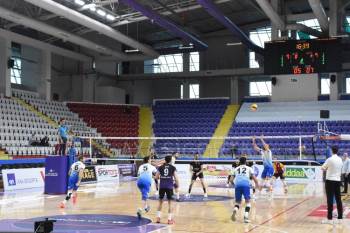 Efeler Ligi: Afyon Belediye Yüntaş: 0 - Galatasaray Hdı Sigorta: 3
