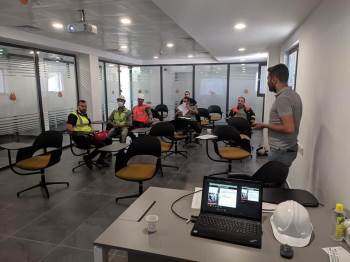 Eğitim Alanında Sanayicilere Forklift Eğimi
