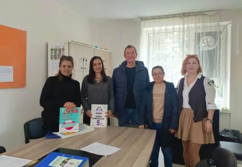 Eğitim-Sen, okullarda üyelerini dinledi