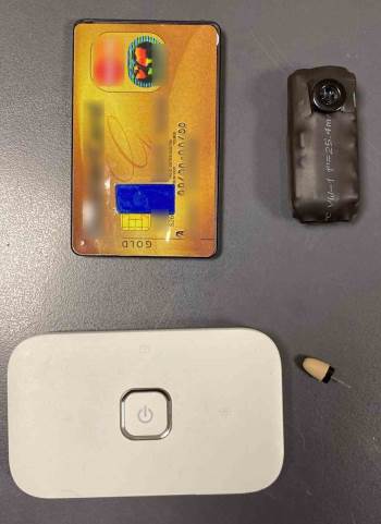 Ehliyet Sınavında Böcek İle Kopya Girişimi
