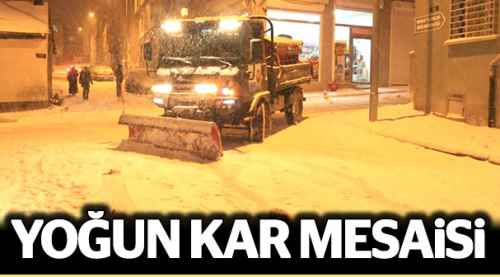 Ekipler karla mücadele ediyor