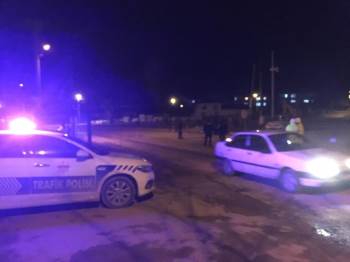 Eksi 5 Derecede Trafik Denetimi Yapıp Çikolata İkram Ettiler
