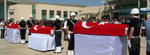 Elazığ ve Bitlis şehitlerine veda