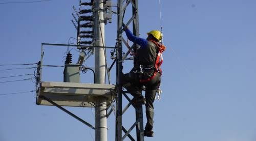 Elektrik tesisi yaptırılacak