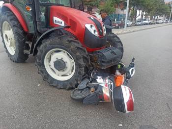 Elektrikli Bisiklete Çarpan Traktör Sürücüsünün Ehliyetsiz Olduğu Ortaya Çıktı
