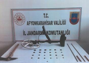 Elindeki Tarihi Sikkeleri Satmak İsteyen Şahıs Jandarmaya Yakalandı
