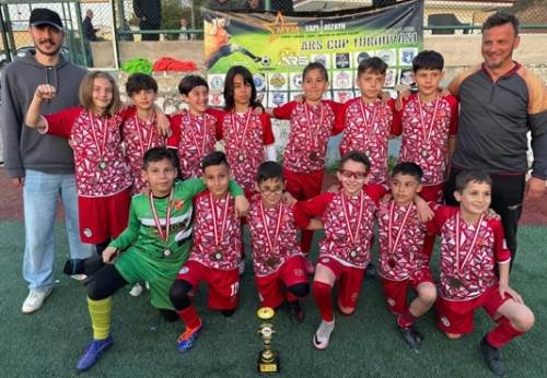 Elit F.K turnuvada boy gösterdi