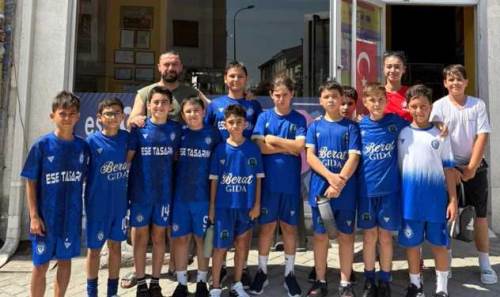 Emekspor’da minikler salonda çalıştı