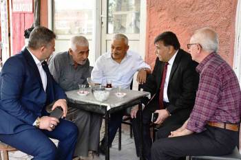 Emet Belediye Başkanı Koca, Esnaf Ve Halkla Bir Araya Geldi
