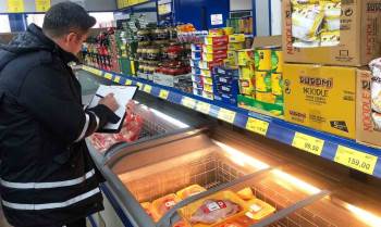 Emet Belediyesi Zabıta Ekiplerinden Marketlerde Sıkı Denetim
