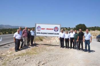 Emet-Hisarcık Orta Ölçekli Sanayi Bölgesinde İlk Kazma Vuruldu
