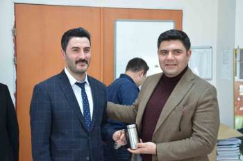 Emet Kaymakamı Seyman Ve Belediye Başkanı Doğan’Dan Öğretmenlere Hediye
