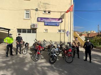 Emet’Te 15 Motosiklet Trafikten Men Edildi

