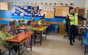 Emet’Te 628 Öğrenciye, Temel Trafik Ve İlk Yardım Konusunda Eğitim Verildi
