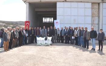 Emet’Te Arıcılara 6 Bin 50 Kilogram Şeker Dağıtıldı
