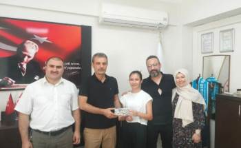 Emet’Te Başarılı Öğrenciler Ödüllendirildi
