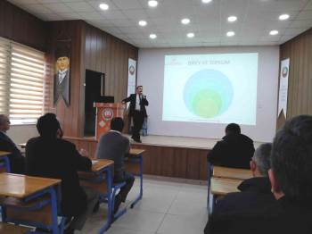 Emet’Te Din Görevlilerine, “Ailenin Korunması Ve Aile İçi Şiddetin Önlenmesi" Konulu Seminer
