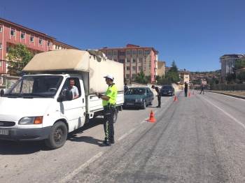 Emet’Te Geçen Yıl 17 Bin 684 Şahıs Ve 15 Bin 536 Araç Sorgulandı
