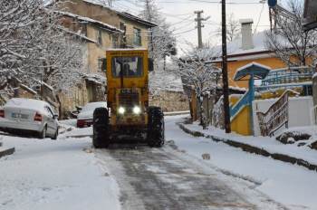 Emet’Te Karla Mücadele Ekipleri Aralıksız Çalışıyor

