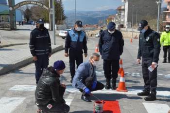 Emet’Te Kırmızı Çizgi
