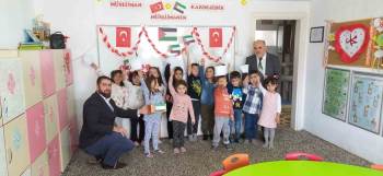 Emet’Te Kur’An Kursu Öğrencileri Kumbaralarındaki Paraları Filistin’E Bağışladı
