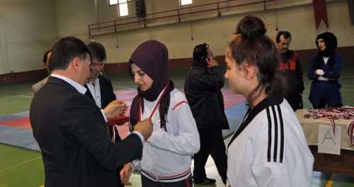 EMET'TE MİNİ TURNUVA