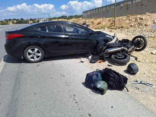 Emet’te otomobil ile motosiklet çarpıştı: 1 yaralı