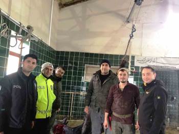 Emet’Ten Deprem Bölgesine Kavurma Ve Ekmek Gönderilecek
