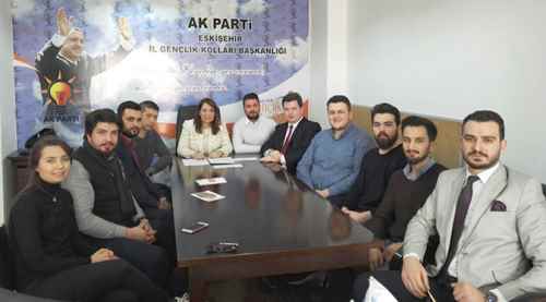 Emine Nur Günay gençlerle buluştu