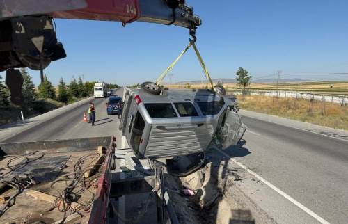 Emirdağ'da trafik kazası: 2 kişi yaralandı