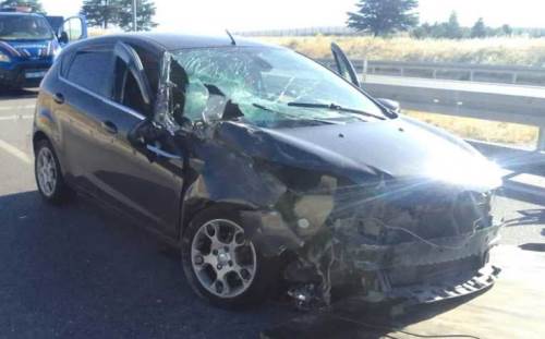 Emirdağ’da trafik kazası: Otomobil tıra arkadan çarptı, 2 yaralı