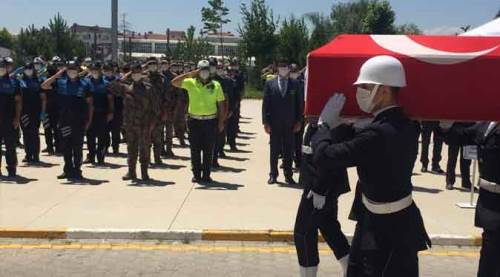 Emniyet Müdürü Kutlu son yolculuğuna uğurlandı