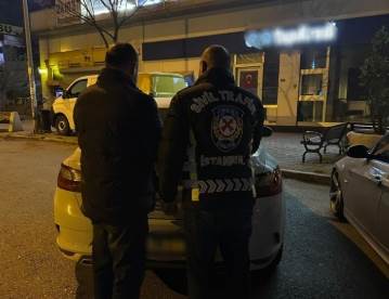 Emniyet şeridinde hakaret eden sürücüye 12 bin lira ceza 