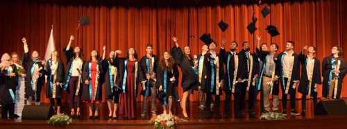 EMYO MEZUNLARINI VERDİ