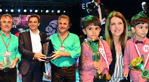 En benzer ikizler yarıştı