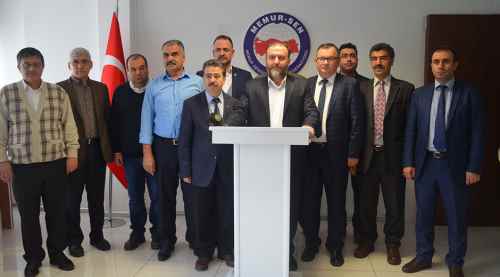 En güzel cevap yekvücut olduğumuzu göstermek